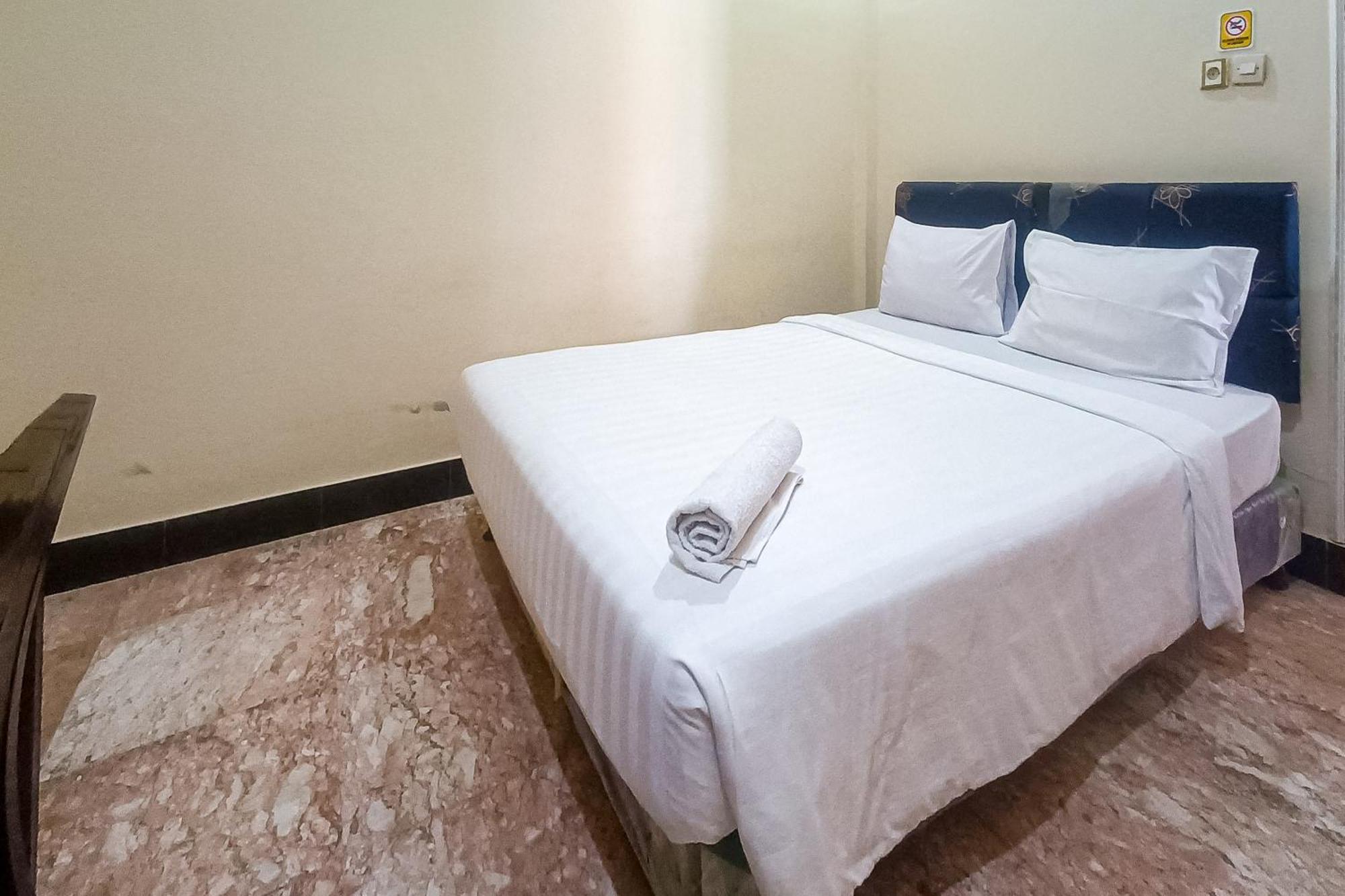 Reddoorz At Senaz Guesthouse Ματαράμ Εξωτερικό φωτογραφία