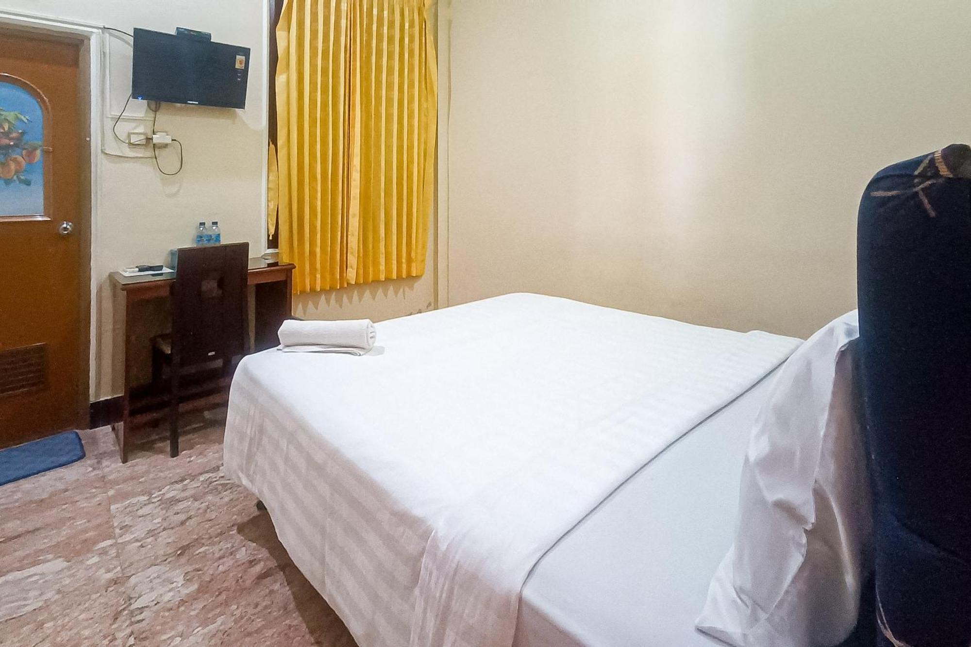 Reddoorz At Senaz Guesthouse Ματαράμ Εξωτερικό φωτογραφία