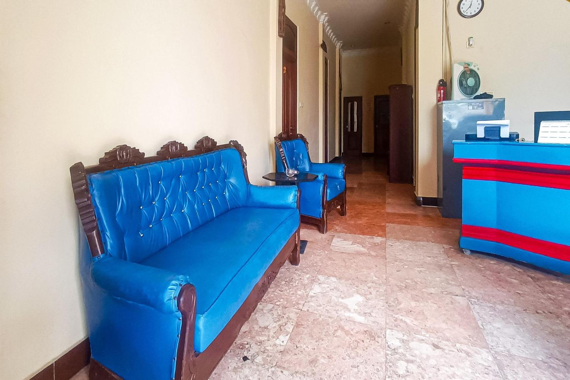 Reddoorz At Senaz Guesthouse Ματαράμ Εξωτερικό φωτογραφία